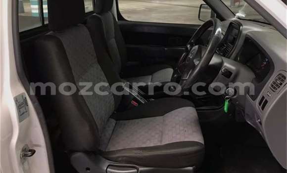 Buy Used Nissan NP 300 White Car in Maputo in Maputo Buy Used Nissan NP 300 White Car in Maputo in Maputo
