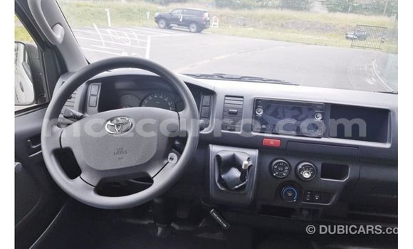 Comprar Importar Toyota Hiace Branco Carro em Import - Dubai em Cabo Delgado Comprar Importar Toyota Hiace Branco Carro em Import - Dubai em Cabo Delgado