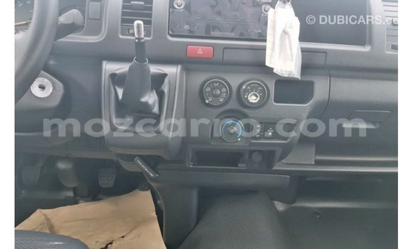 Comprar Importar Toyota Hiace Branco Carro em Import - Dubai em Cabo Delgado Comprar Importar Toyota Hiace Branco Carro em Import - Dubai em Cabo Delgado