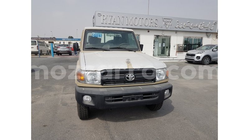 Big with watermark toyota land cruiser cabo delgado import dubai 7601