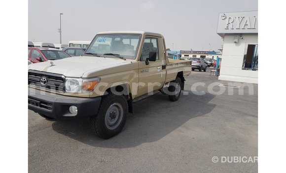 Buy Import Toyota Land Cruiser Beige Car in Import - Dubai in Cabo Delgado Buy Import Toyota Land Cruiser Beige Car in Import - Dubai in Cabo Delgado