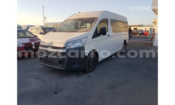 Comprar Importar Toyota Hiace Branco Carro em Import - Dubai em Cabo Delgado Comprar Importar Toyota Hiace Branco Carro em Import - Dubai em Cabo Delgado