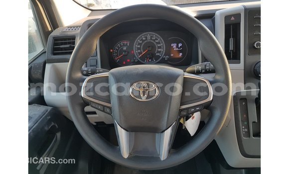 Comprar Importar Toyota Hiace Branco Carro em Import - Dubai em Cabo Delgado Comprar Importar Toyota Hiace Branco Carro em Import - Dubai em Cabo Delgado