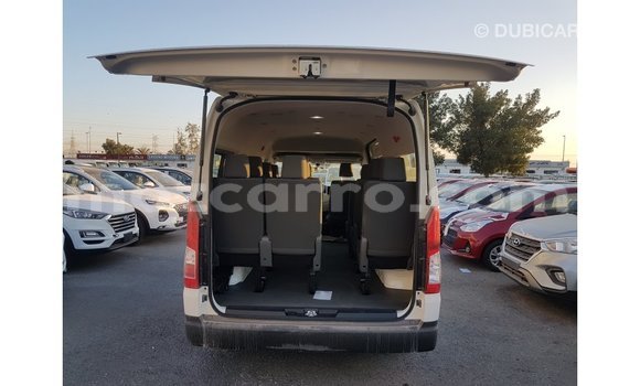 Comprar Importar Toyota Hiace Branco Carro em Import - Dubai em Cabo Delgado Comprar Importar Toyota Hiace Branco Carro em Import - Dubai em Cabo Delgado