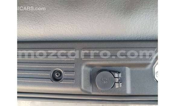 Comprar Importar Toyota Hiace Branco Carro em Import - Dubai em Cabo Delgado Comprar Importar Toyota Hiace Branco Carro em Import - Dubai em Cabo Delgado