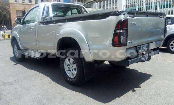 Buy Used Toyota Hilux Silver Car in Maputo in Maputo Buy Used Toyota Hilux Silver Car in Maputo in Maputo