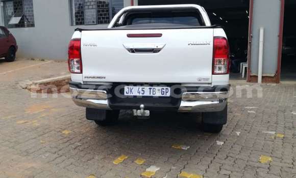 Buy Used Toyota Hilux White Car in Maputo in Maputo Buy Used Toyota Hilux White Car in Maputo in Maputo