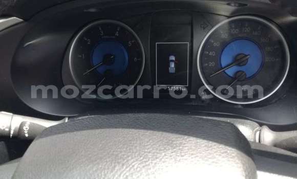 Buy Used Toyota Hilux White Car in Maputo in Maputo Buy Used Toyota Hilux White Car in Maputo in Maputo