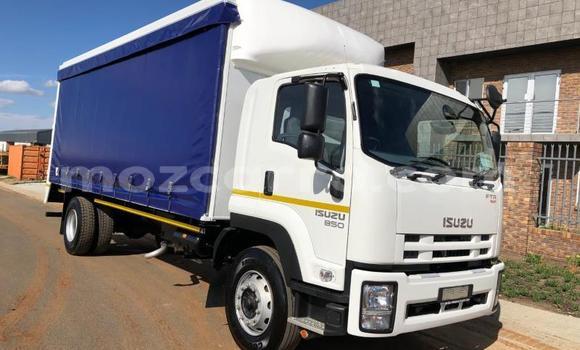 Buy Used Isuzu FTR 850 White Truck in Maputo in Maputo Buy Used Isuzu FTR 850 White Truck in Maputo in Maputo