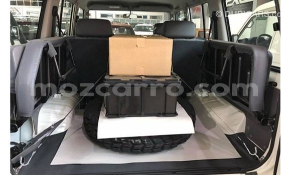 Comprar Importar Toyota Land Cruiser Branco Carro em Import - Dubai em Cabo Delgado Comprar Importar Toyota Land Cruiser Branco Carro em Import - Dubai em Cabo Delgado