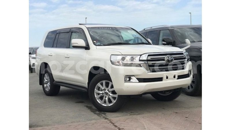 Big with watermark toyota land cruiser cabo delgado import dubai 7623