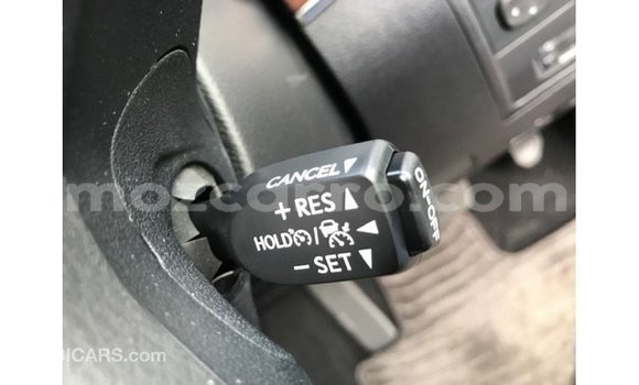 Tenga Imported Toyota Land Cruiser Chena Mota in Import - Dubai in Cabo Delgado Tenga Imported Toyota Land Cruiser Chena Mota in Import - Dubai in Cabo Delgado