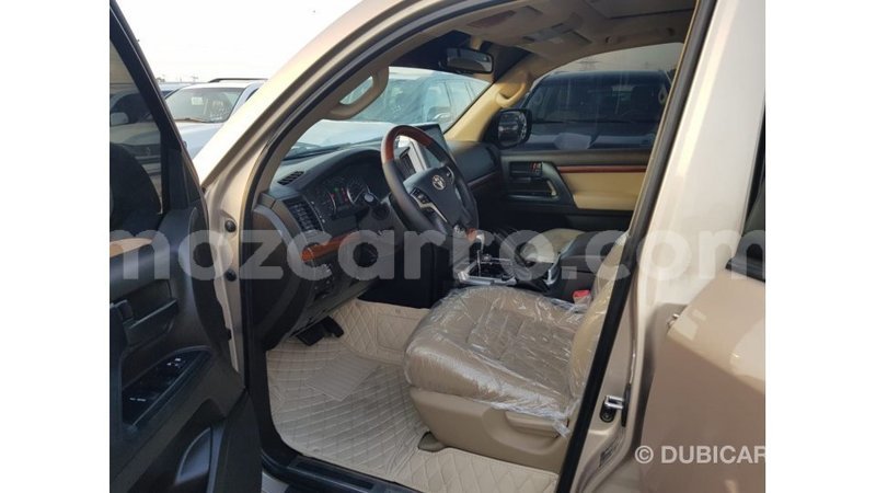 Big with watermark toyota land cruiser cabo delgado import dubai 7628