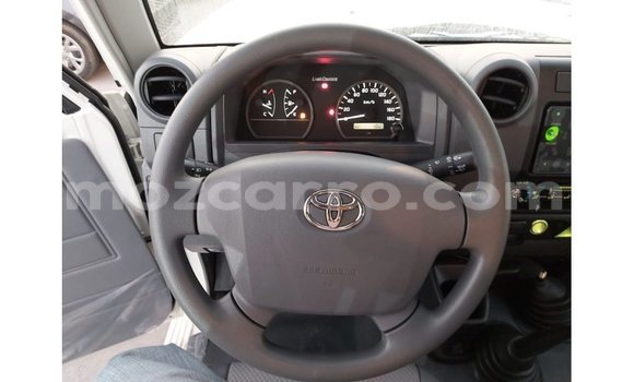 Buy Import Toyota Land Cruiser White Car in Import - Dubai in Cabo Delgado Buy Import Toyota Land Cruiser White Car in Import - Dubai in Cabo Delgado