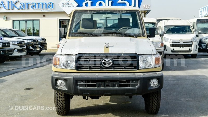 Big with watermark toyota land cruiser cabo delgado import dubai 7637