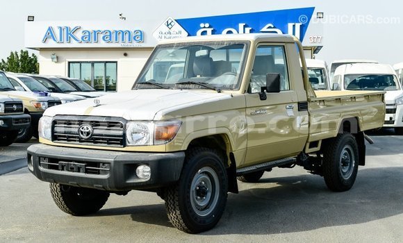 Buy Import Toyota Land Cruiser Beige Car in Import - Dubai in Cabo Delgado Buy Import Toyota Land Cruiser Beige Car in Import - Dubai in Cabo Delgado