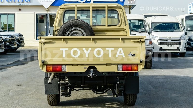 Big with watermark toyota land cruiser cabo delgado import dubai 7637