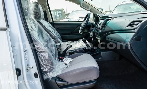 Tenga Imported Mitsubishi L200 Chena Mota in Import - Dubai in Cabo Delgado Tenga Imported Mitsubishi L200 Chena Mota in Import - Dubai in Cabo Delgado