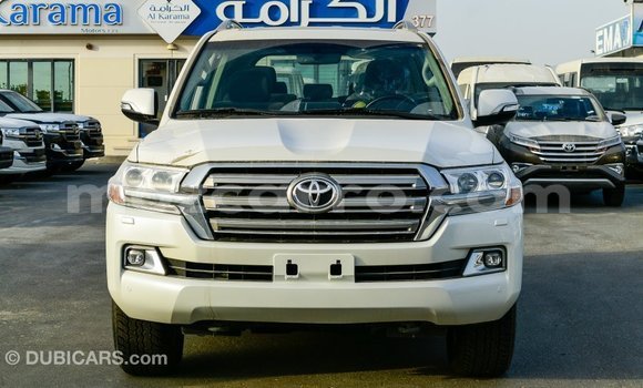 Tenga Imported Toyota Land Cruiser Chena Mota in Import - Dubai in Cabo Delgado Tenga Imported Toyota Land Cruiser Chena Mota in Import - Dubai in Cabo Delgado