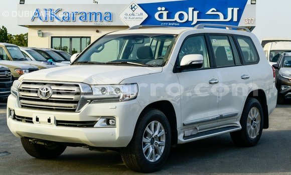 Tenga Imported Toyota Land Cruiser Chena Mota in Import - Dubai in Cabo Delgado Tenga Imported Toyota Land Cruiser Chena Mota in Import - Dubai in Cabo Delgado