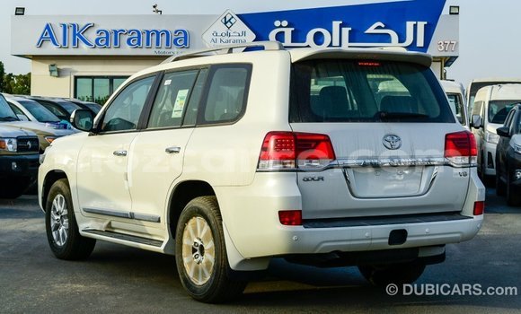 Tenga Imported Toyota Land Cruiser Chena Mota in Import - Dubai in Cabo Delgado Tenga Imported Toyota Land Cruiser Chena Mota in Import - Dubai in Cabo Delgado