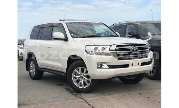 Nunua Imported Toyota Land Cruiser Nyeupe Gari ndani ya Import - Dubai nchini Cabo Delgado Nunua Imported Toyota Land Cruiser Nyeupe Gari ndani ya Import - Dubai nchini Cabo Delgado