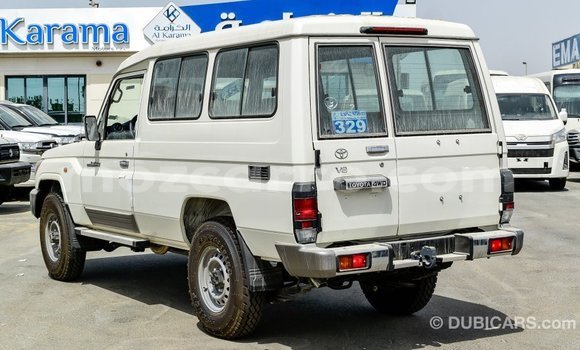 Tenga Imported Toyota Land Cruiser Chena Mota in Import - Dubai in Cabo Delgado Tenga Imported Toyota Land Cruiser Chena Mota in Import - Dubai in Cabo Delgado