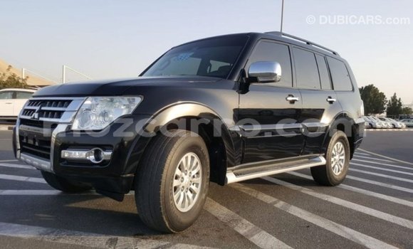 Nunua Imported Mitsubishi Pajero Nyeusi Gari ndani ya Import - Dubai nchini Cabo Delgado Nunua Imported Mitsubishi Pajero Nyeusi Gari ndani ya Import - Dubai nchini Cabo Delgado