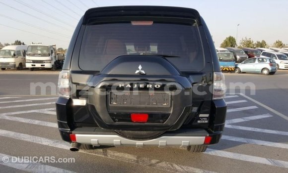 Nunua Imported Mitsubishi Pajero Nyeusi Gari ndani ya Import - Dubai nchini Cabo Delgado Nunua Imported Mitsubishi Pajero Nyeusi Gari ndani ya Import - Dubai nchini Cabo Delgado