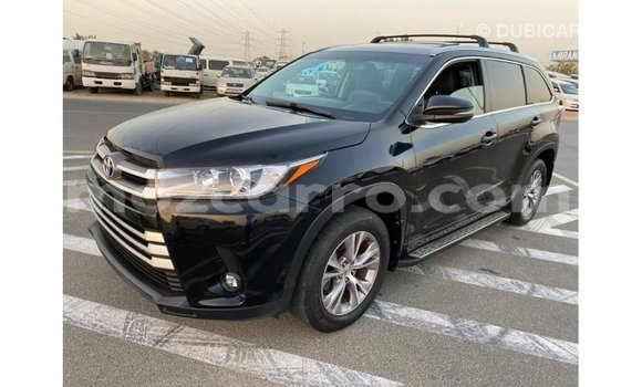 Tenga Imported Toyota Highlander Nhema Mota in Import - Dubai in Cabo Delgado Tenga Imported Toyota Highlander Nhema Mota in Import - Dubai in Cabo Delgado