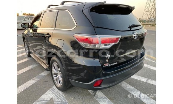 Tenga Imported Toyota Highlander Nhema Mota in Import - Dubai in Cabo Delgado Tenga Imported Toyota Highlander Nhema Mota in Import - Dubai in Cabo Delgado