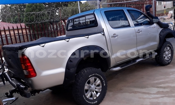 Buy Used Toyota Hilux Silver Car in Maputo in Maputo Buy Used Toyota Hilux Silver Car in Maputo in Maputo