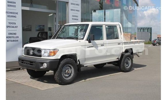 Tenga Imported Toyota Land Cruiser Chena Mota in Import - Dubai in Cabo Delgado Tenga Imported Toyota Land Cruiser Chena Mota in Import - Dubai in Cabo Delgado