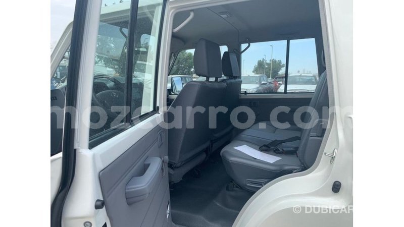 Big with watermark toyota land cruiser cabo delgado import dubai 7670