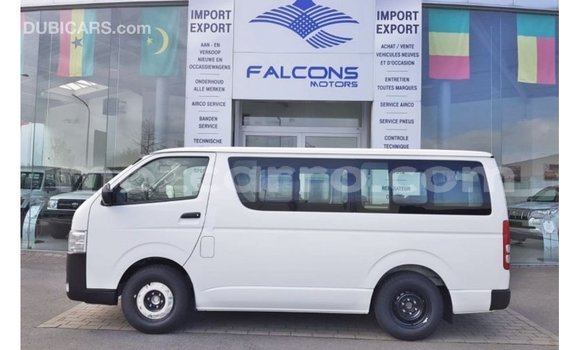 Comprar Importar Toyota Hiace Branco Carro em Import - Dubai em Cabo Delgado Comprar Importar Toyota Hiace Branco Carro em Import - Dubai em Cabo Delgado