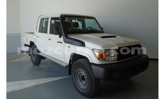 Tenga Imported Toyota Land Cruiser Chena Mota in Import - Dubai in Cabo Delgado Tenga Imported Toyota Land Cruiser Chena Mota in Import - Dubai in Cabo Delgado