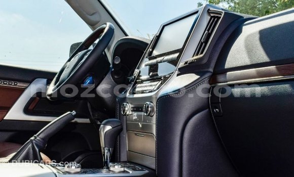 Comprar Importar Toyota Land Cruiser Preto Carro em Import - Dubai em Cabo Delgado Comprar Importar Toyota Land Cruiser Preto Carro em Import - Dubai em Cabo Delgado