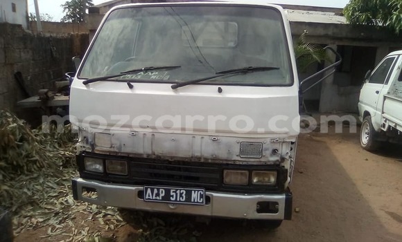 Comprar Usado Toyota Dyna Branco Carro em Maputo em Maputo Comprar Usado Toyota Dyna Branco Carro em Maputo em Maputo