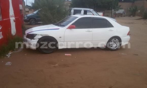 Comprar Usado Toyota Altezza Branco Carro em Maputo em Maputo Comprar Usado Toyota Altezza Branco Carro em Maputo em Maputo