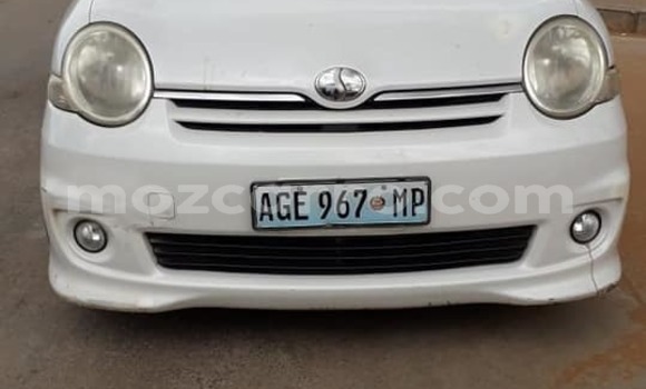 Comprar Usado Toyota Sienta Branco Carro em Maputo em Maputo Comprar Usado Toyota Sienta Branco Carro em Maputo em Maputo