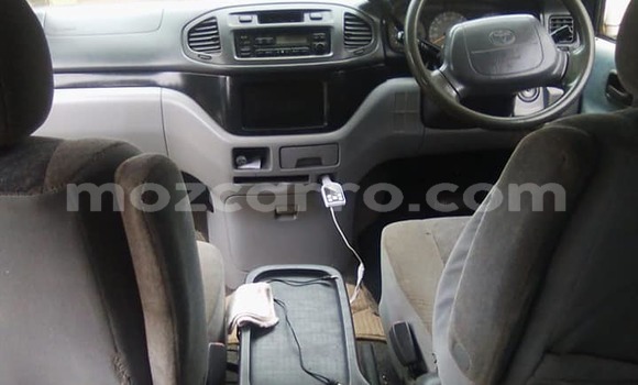 Comprar Usado Toyota Regius Branco Carro em Maputo em Maputo Comprar Usado Toyota Regius Branco Carro em Maputo em Maputo