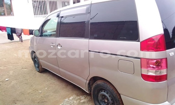 Comprar Usado Toyota Noah De outros Carro em Maputo em Maputo Comprar Usado Toyota Noah De outros Carro em Maputo em Maputo