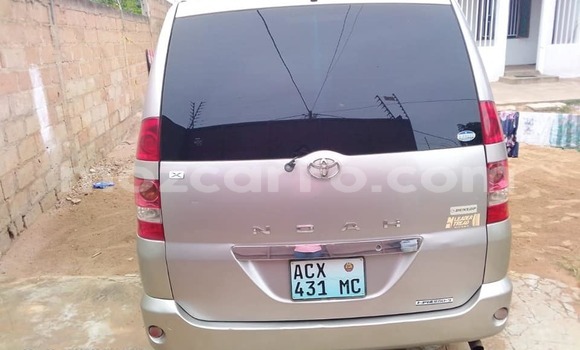 Comprar Usado Toyota Noah De outros Carro em Maputo em Maputo Comprar Usado Toyota Noah De outros Carro em Maputo em Maputo
