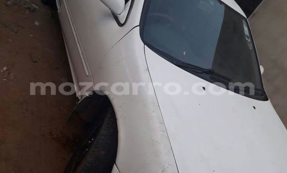 Comprar Usado Nissan Sunny Branco Carro em Maputo em Maputo Comprar Usado Nissan Sunny Branco Carro em Maputo em Maputo