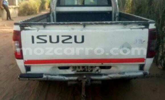 Buy Used Isuzu D-MAX White Car in Maputo in Maputo Buy Used Isuzu D-MAX White Car in Maputo in Maputo