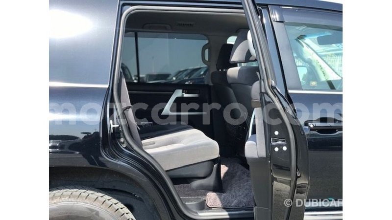 Big with watermark toyota land cruiser cabo delgado import dubai 7750