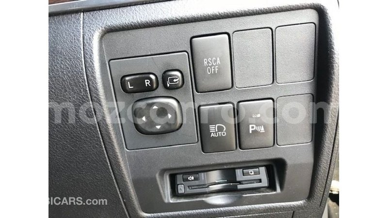 Big with watermark toyota land cruiser cabo delgado import dubai 7750