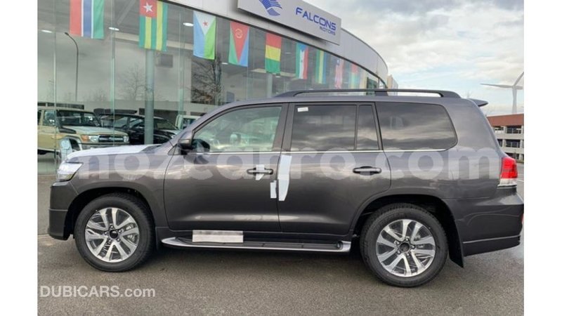 Big with watermark toyota land cruiser cabo delgado import dubai 7757