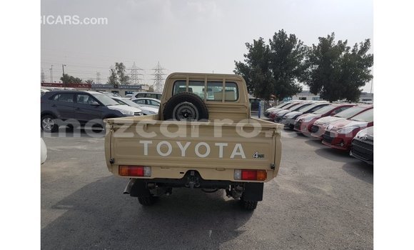 Comprar Importar Toyota Land Cruiser Bege Carro em Import - Dubai em Cabo Delgado Comprar Importar Toyota Land Cruiser Bege Carro em Import - Dubai em Cabo Delgado