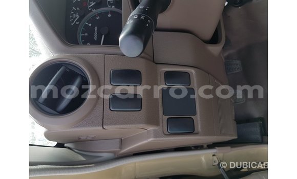 Comprar Importar Toyota Land Cruiser Bege Carro em Import - Dubai em Cabo Delgado Comprar Importar Toyota Land Cruiser Bege Carro em Import - Dubai em Cabo Delgado